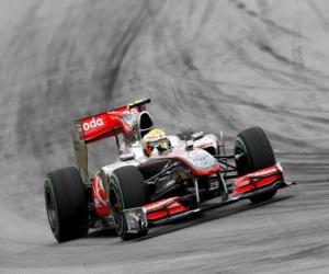 yapboz Lewis Hamilton - McLaren - 2010 Sepang